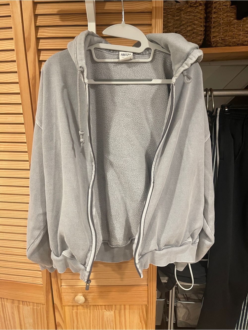 Aritiza sweatfleece mega fit hoodie